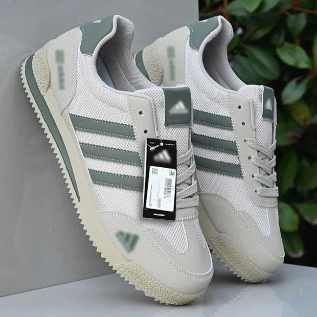 Classic Stride Sneakers